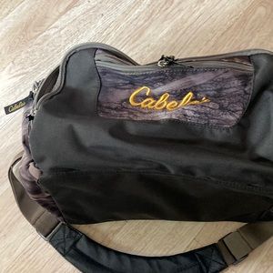 Cabelas camo small duffle bag